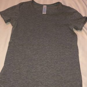 Ivivva gray T-shirt